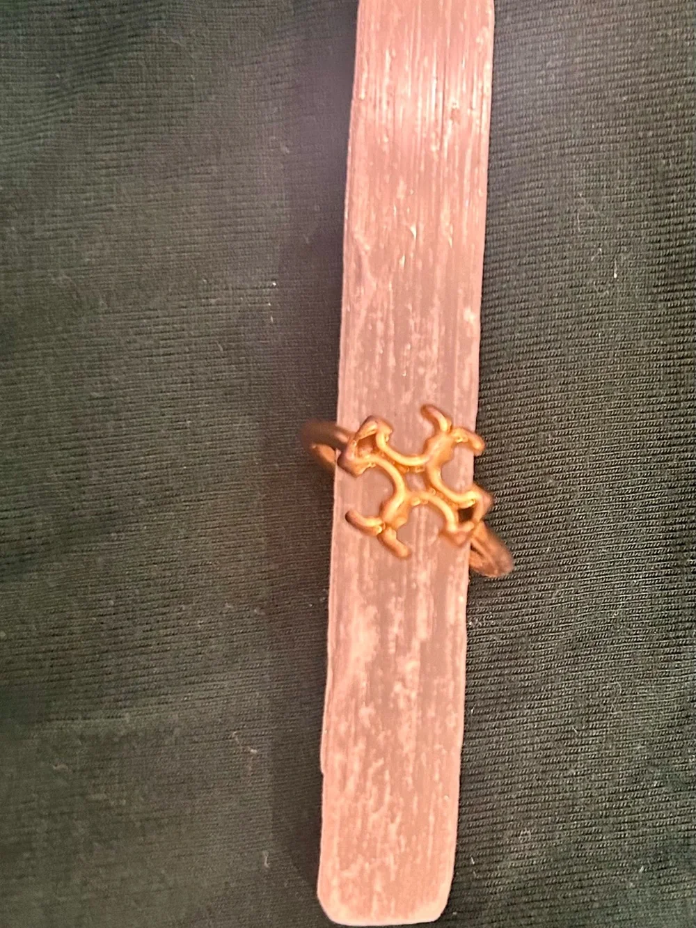 💕💕💕Tory Burch size 7 Kira gold ring
